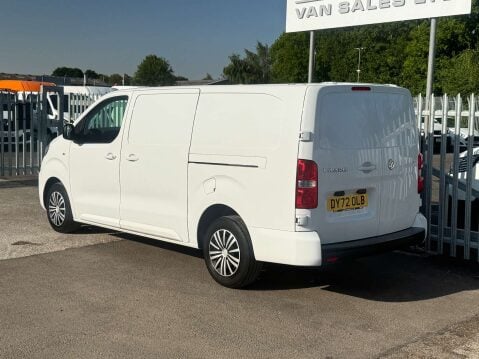Vauxhall Vivaro 1.5 Vivaro F2900 Sportive S/S 27