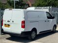 Vauxhall Vivaro 1.5 Vivaro F2900 Dynamic S/S 12