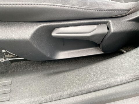 Citroen C4 1.5 BlueHDi Shine Plus Hatchback 5dr Diesel EAT8 Euro 6 (s/s) (130 ps) Air 16