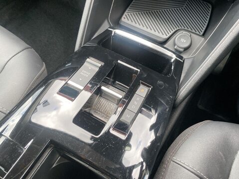 Citroen C4 1.5 BlueHDi Shine Plus Hatchback 5dr Diesel EAT8 Euro 6 (s/s) (130 ps) Air 11