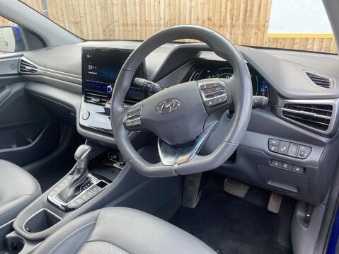 Hyundai IONIQ 1.6 h-GDi 8.9kWh Premium SE Hatchback 5dr Petrol Plug-in Hybrid DCT Euro 6 6