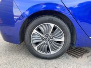 Hyundai IONIQ 1.6 h-GDi 8.9kWh Premium SE Hatchback 5dr Petrol Plug-in Hybrid DCT Euro 6 3