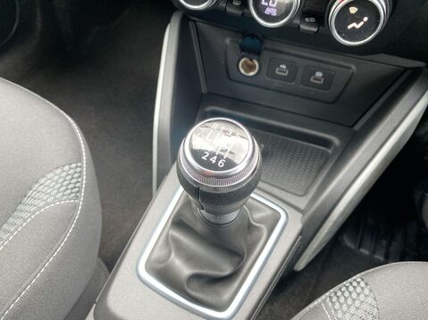 Dacia Duster 1.0 TCe Prestige SUV 5dr Petrol Manual Euro 6 (s/s) (90 ps) Parking Sensor 11