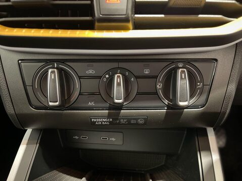 SEAT Arona 1.0 TSI EVO SE Technology SUV 5dr Petrol Manual Euro 6 (s/s) (95 ps) Parkin 8