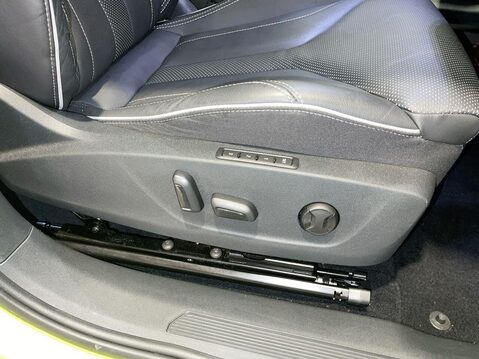 Skoda Enyaq 82kWh vRS Coupe 5dr Electric Auto 4WD (DC135kW) (299 ps) Cruise - Sat Nav - 6