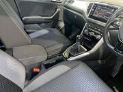 Volkswagen T-Roc 1.5 TSI EVO Active SUV 5dr Petrol Manual Euro 6 (s/s) (150 ps) Service Hist 13