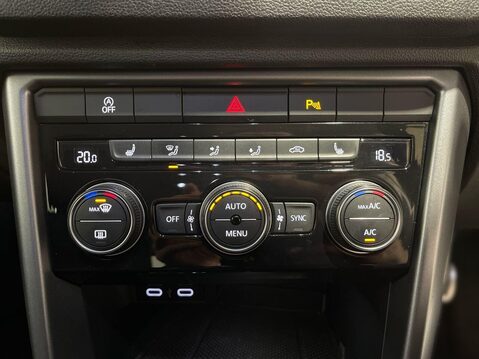 Volkswagen T-Roc 1.5 TSI EVO Active SUV 5dr Petrol Manual Euro 6 (s/s) (150 ps) Service Hist 8