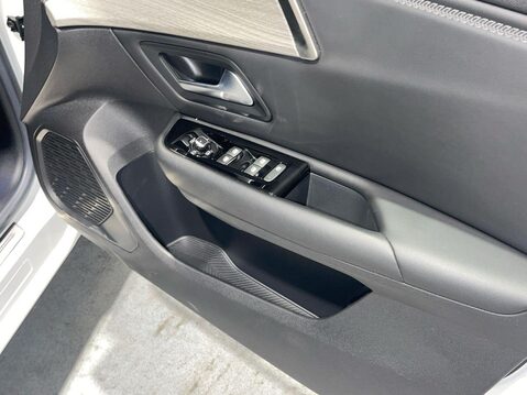 Citroen C5 X 1.6 12.4kWh Shine Plus Hatchback 5dr Petrol Plug-in Hybrid e-EAT8 Euro 6 (s 7