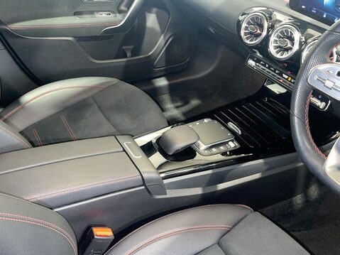 Mercedes-Benz A Class 1.3 A180 AMG Line (Executive) Hatchback 5dr Petrol 7G-DCT Euro 6 (s/s) (136 13