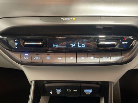 Hyundai BAYON 1.0 T-GDi Ultimate SUV 5dr Petrol DCT Euro 6 (s/s) (100 ps) Parking Sensors 9