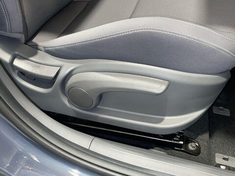 Hyundai BAYON 1.0 T-GDi Ultimate SUV 5dr Petrol DCT Euro 6 (s/s) (100 ps) Parking Sensors 6