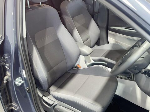 Hyundai BAYON 1.0 T-GDi Ultimate SUV 5dr Petrol DCT Euro 6 (s/s) (100 ps) Parking Sensors 5