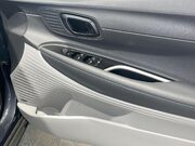 Hyundai BAYON 1.0 T-GDi Ultimate SUV 5dr Petrol DCT Euro 6 (s/s) (100 ps) Parking Sensors 7