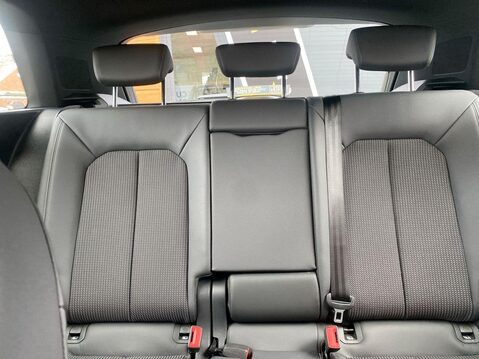 Audi Q3 1.4 TFSIe 45 S line SUV 5dr Petrol Plug-in Hybrid S Tronic Euro 6 (s/s) 13k 12