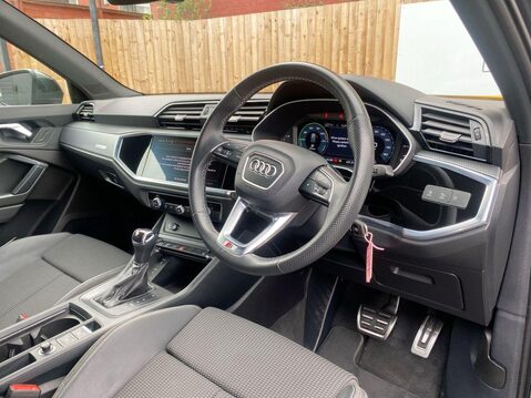 Audi Q3 1.4 TFSIe 45 S line SUV 5dr Petrol Plug-in Hybrid S Tronic Euro 6 (s/s) 13k 8