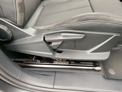 Audi Q3 1.4 TFSIe 45 S line SUV 5dr Petrol Plug-in Hybrid S Tronic Euro 6 (s/s) 13k 20