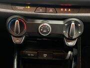 Kia Rio 1.0 T-GDi 2 Hatchback 5dr Petrol Manual Euro 6 (s/s) (99 bhp) Reverse Camer 8