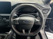 Ford Focus 1.0T EcoBoost ST-Line Hatchback 5dr Petrol Manual Euro 6 (s/s) (125 ps) Par 3