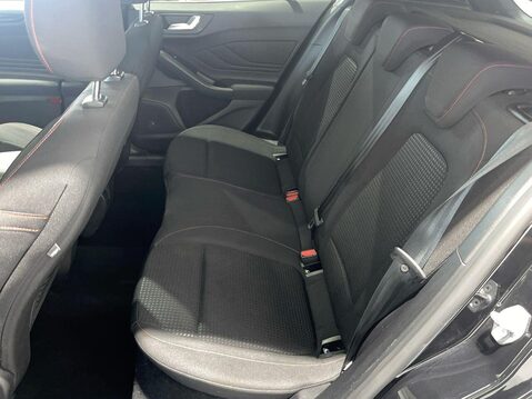 Ford Focus 1.0T EcoBoost ST-Line Hatchback 5dr Petrol Manual Euro 6 (s/s) (125 ps) Par 15