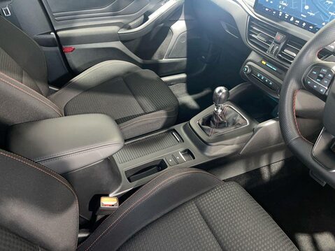 Ford Focus 1.0T EcoBoost ST-Line Hatchback 5dr Petrol Manual Euro 6 (s/s) (125 ps) Par 13