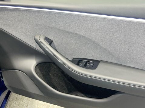 Tesla Model 3 Saloon 4dr Electric Auto RWD (208 ps) Service History - Panoramic Roof 7