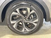 Renault Arkana 1.6 E-TECH E-Tech engineered SUV 5dr Petrol Hybrid Auto 2WD Euro 6 (s/s) (1 9