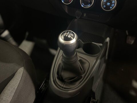 Toyota Aygo X 1.0 VVT-i Pure Hatchback 5dr Petrol Manual Euro 6 (s/s) (72 ps) DAB Radio - 11