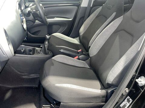 Toyota Aygo X 1.0 VVT-i Pure Hatchback 5dr Petrol Manual Euro 6 (s/s) (72 ps) DAB Radio - 14