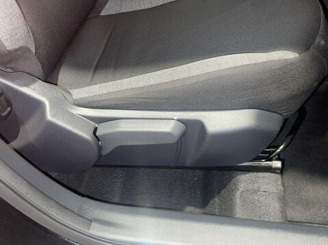 Toyota Aygo X 1.0 VVT-i Pure Hatchback 5dr Petrol Manual Euro 6 (s/s) (72 ps) DAB Radio - 6