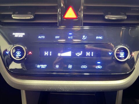 Hyundai IONIQ 1.6 h-GDi Premium SE Hatchback 5dr Petrol Hybrid DCT Euro 6 (s/s) (141 ps) 8