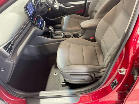 Hyundai IONIQ 1.6 h-GDi Premium SE Hatchback 5dr Petrol Hybrid DCT Euro 6 (s/s) (141 ps) 15