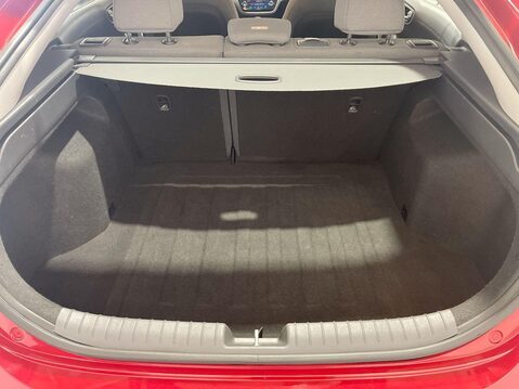 Hyundai IONIQ 1.6 h-GDi Premium SE Hatchback 5dr Petrol Hybrid DCT Euro 6 (s/s) (141 ps) 10