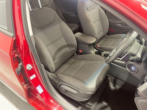 Hyundai IONIQ 1.6 h-GDi Premium SE Hatchback 5dr Petrol Hybrid DCT Euro 6 (s/s) (141 ps) 5