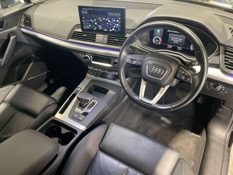 Audi Q5 2.0 TDI 40 Sport SUV 5dr Diesel S Tronic quattro Euro 6 (s/s) (204 ps) Full 15