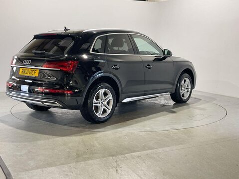Audi Q5 2.0 TDI 40 Sport SUV 5dr Diesel S Tronic quattro Euro 6 (s/s) (204 ps) Full 8