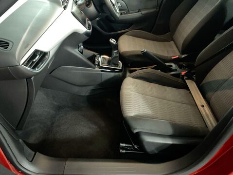 Vauxhall Corsa 1.2 Design Hatchback 5dr Petrol Manual Euro 6 (75 ps) Air Con - Alloys Whee 17
