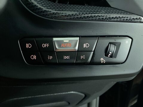 BMW 1 Series 1.5 118i M Sport (LCP) Hatchback 5dr Petrol DCT Euro 6 (s/s) (136 ps) Parki 23