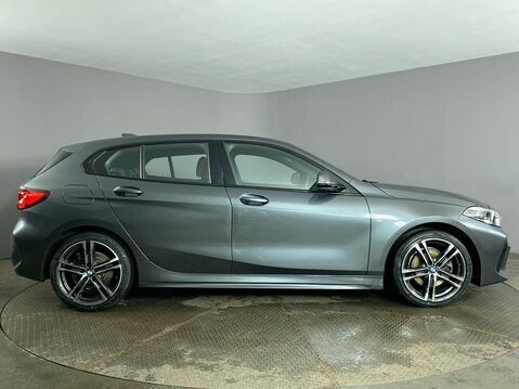 BMW 1 Series 1.5 118i M Sport (LCP) Hatchback 5dr Petrol DCT Euro 6 (s/s) (136 ps) Parki 9