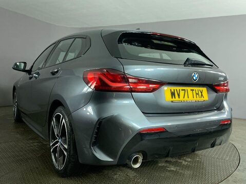 BMW 1 Series 1.5 118i M Sport (LCP) Hatchback 5dr Petrol DCT Euro 6 (s/s) (136 ps) Parki 14