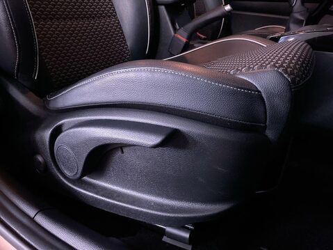 Kia Ceed 1.5 T-GDi 3 Hatchback 5dr Petrol Manual Euro 6 (s/s) (158 bhp) Cruise Cont 26