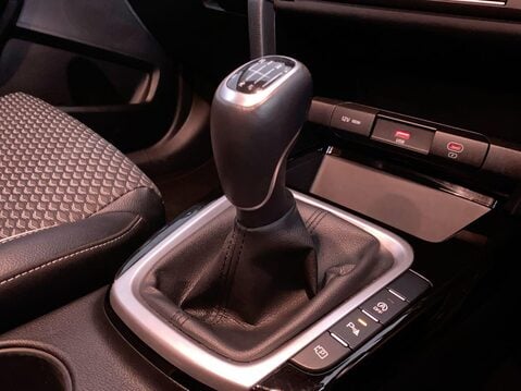 Kia Ceed 1.5 T-GDi 3 Hatchback 5dr Petrol Manual Euro 6 (s/s) (158 bhp) Cruise Cont 21