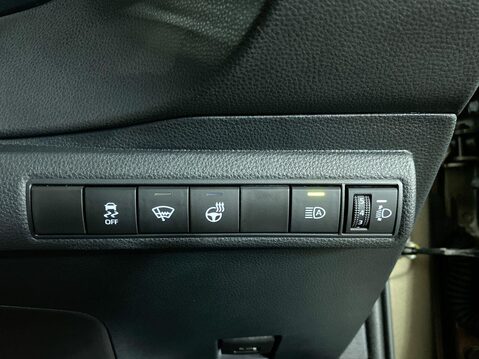 Suzuki Swace 1.8h Ultra Estate 5dr Petrol Hybrid CVT Euro 6 (s/s) (140 ps) Air Con - All 29