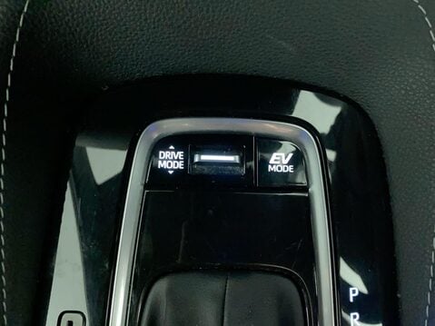 Suzuki Swace 1.8h Ultra Estate 5dr Petrol Hybrid CVT Euro 6 (s/s) (140 ps) Air Con - All 32