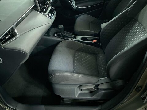 Suzuki Swace 1.8h Ultra Estate 5dr Petrol Hybrid CVT Euro 6 (s/s) (140 ps) Air Con - All 17