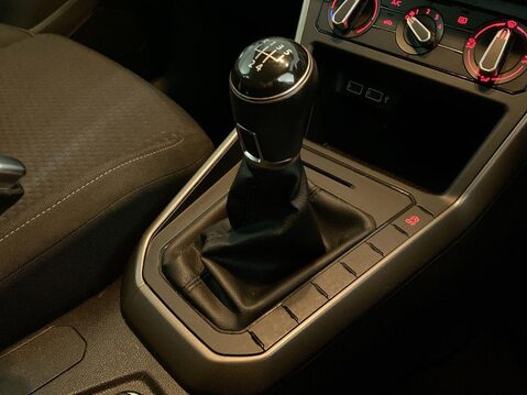 Volkswagen Polo 1.0 EVO SE Hatchback 5dr Petrol Manual Euro 6 (s/s) (80 ps) Cruise Control 21