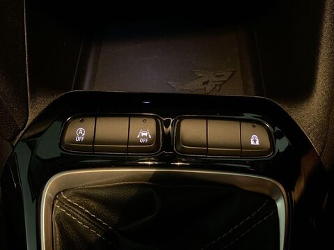 Vauxhall Corsa 1.2 Design Hatchback 5dr Petrol Manual Euro 6 (75 ps) Air Con - Alloy Wheel 24