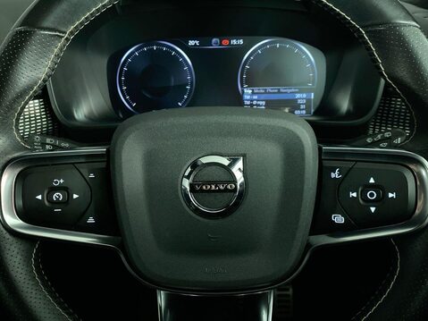 Volvo XC40 2.0 B4 MHEV R-Design Pro SUV 5dr Petrol Hybrid Auto Euro 6 (s/s) (197 ps) C 22