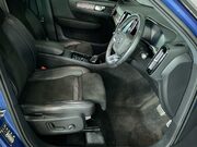 Volvo XC40 2.0 B4 MHEV R-Design Pro SUV 5dr Petrol Hybrid Auto Euro 6 (s/s) (197 ps) C 15