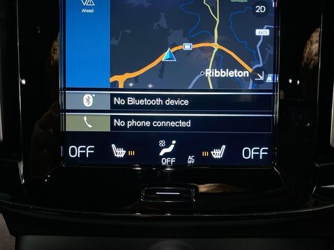 Volvo XC40 2.0 B4 MHEV R-Design Pro SUV 5dr Petrol Hybrid Auto Euro 6 (s/s) (197 ps) C 25