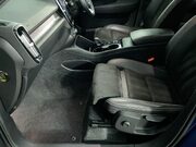 Volvo XC40 2.0 B4 MHEV R-Design Pro SUV 5dr Petrol Hybrid Auto Euro 6 (s/s) (197 ps) C 17